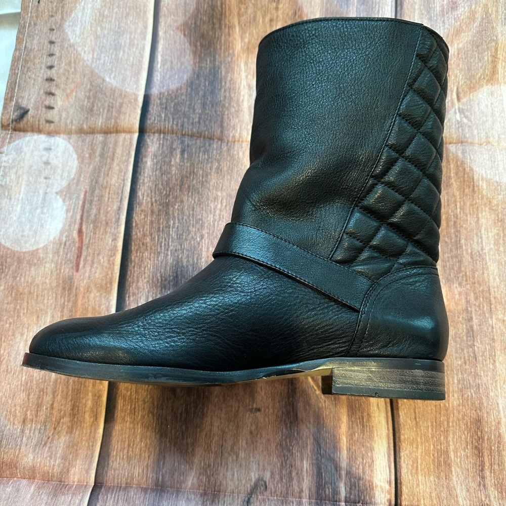 ▪️Fur lined, leather boots from Ann Taylor▪️ - Picture 4 of 7